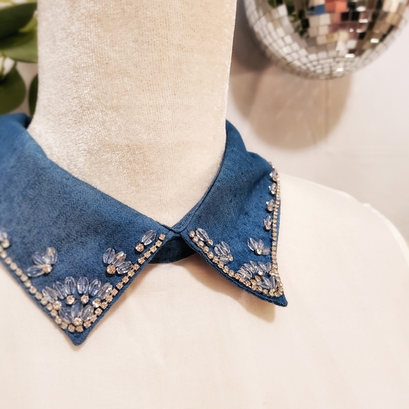 NWOT Rhinestone Denim Collared Peplum Top - Picture 2 of 5